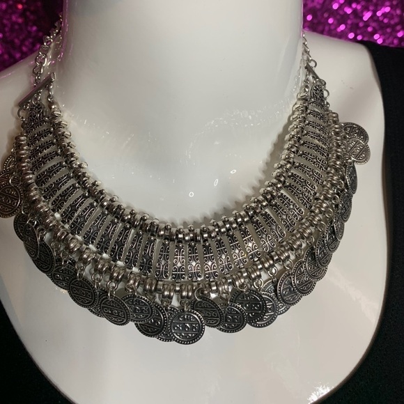 STATEMENT necklace - Picture 4 of 4